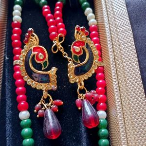 Elegant Beaded Necklace Set