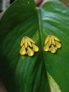 Vintage Yellow Floral Earrings