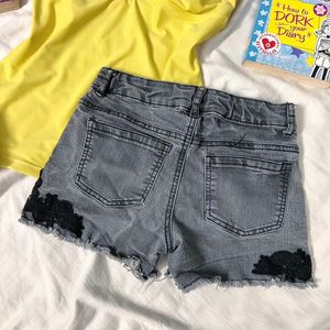 Embroided Shorts