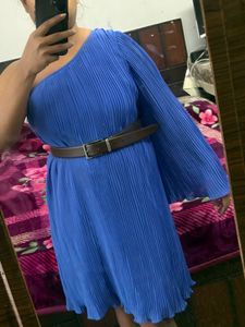 Chic Blue One-Shoulder Dress