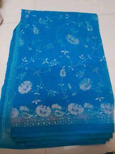 Slightly Issues Saree