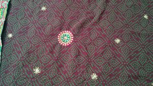 beautiful dark maroon bandhani sari with blouse