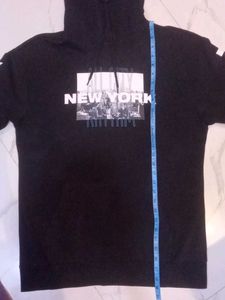 H&amp;M New York Hoodie - Stylish Pullover