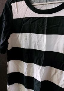 Women Black &amp; White Striped Top