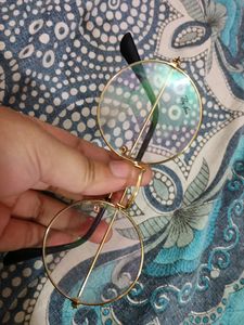 Round Glasses . Golden Rim