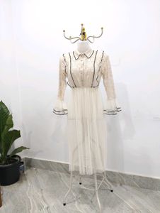 Elegant Lace Midi Dress