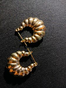 gold tone earrings