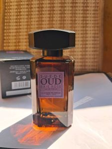 Suede Oud Baie Rose Perfume