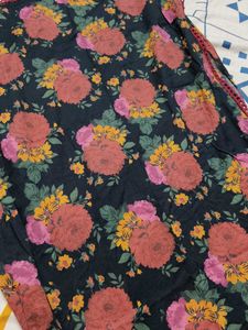 Women Black Floral Printed Cotton Kurta
