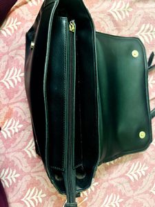 Elegant Black Handbag