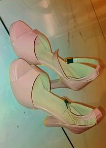 Peach Colour Heels 👠