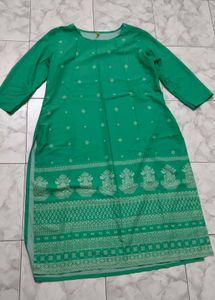 Elegant Green Straight Kurti
