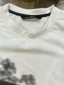 white graphic t shirt