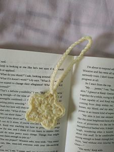 Crochet Star Bookmark or Bagcharm