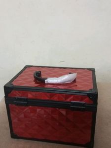 Colorbar Trousseau Box Diamond Cut Design Red