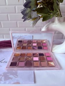Huda Beauty Pretty Grunge