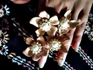 Floral Earrings For 159 Only 🎊Asap Buy It