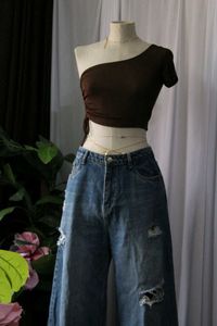 H&amp;M One Shoulder Crop Top