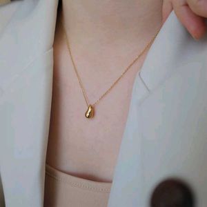 Teardrop Pendant Necklace