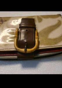 Coded Roxy Clutch