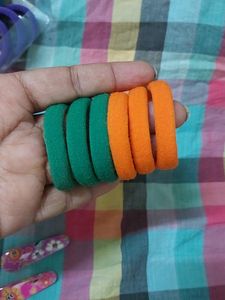 12 colorful rubber bands 2 pairs tic tac pin