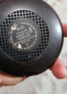 M.A.C StudioFix PowderPlus Compact Foundation NC45