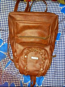 Leather Bagpack 🎒