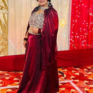 Exclusive Bridal/Party Lehenga Set 🌹With free ear