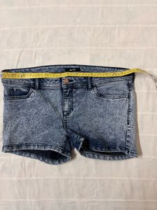 Nuon Women Shorts