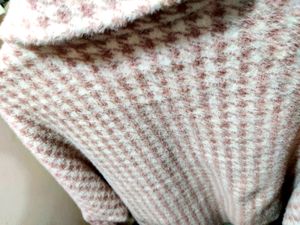 Imported women&#39;s houndstooth tweed jacket/sweater