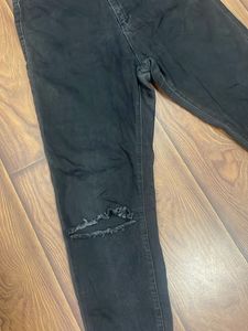 Forever 21 Black High-Waisted Jeans