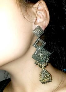 Elegant Long Earrings 🌺