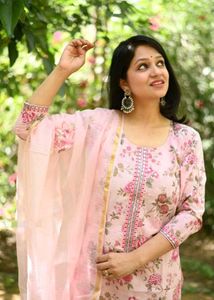 Beautiful Pink Cotton Kotta Doria Appliq Work