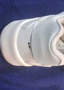 Campus White Sneakers yoga advance max insole