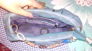 Unique Chain Link Hand Bag