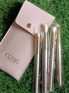 Iconic London Makeup  Brush Set With Pouch