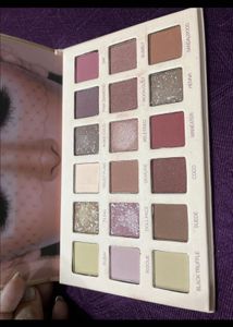 2 Huda Beauty Pallets