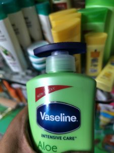 Vaseline Intensive Non Sticky ALOE Fresh Lotion