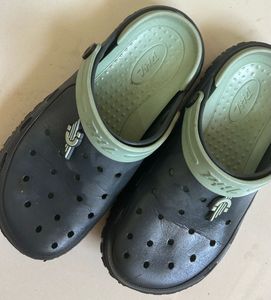 UNISEX CLOGS