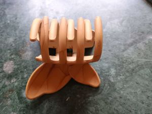 Hair Claw Clip - Beige/Mustard