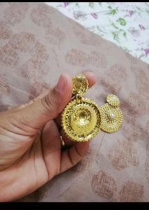 White Pearl Necklace And Earrings Set