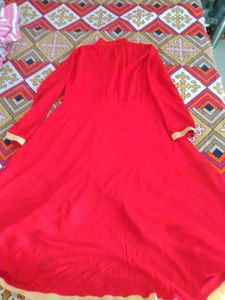 Red Colour Fish Cut Top