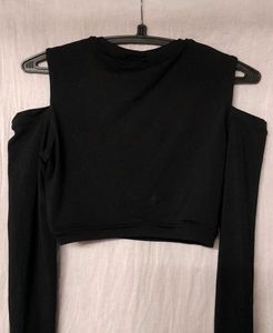 Black Cold Shoulder Long Sleeve Crop Top