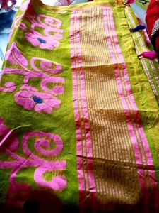 Green &amp; Pink Floral Print Saree