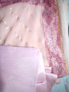 Elegant Pink saree With Silk Fabric And One Aster