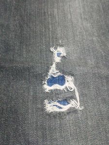 Men&#39;s Tredy Tore Jeans At The Lowest Prize.