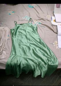One Piece Satin Midi Dress 💚