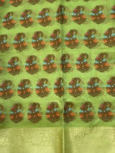 💚Banarasi Zari Fabric with Woven Motifs