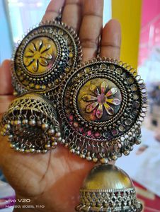 2 Beautiful Silver Earrings 😍