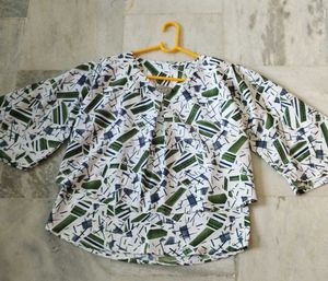 Women&#39;s Printed Top With Brotch